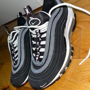 Kid’s Nike air max